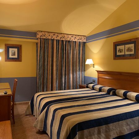 La Sierra Hotel Антекуера Екстериор снимка