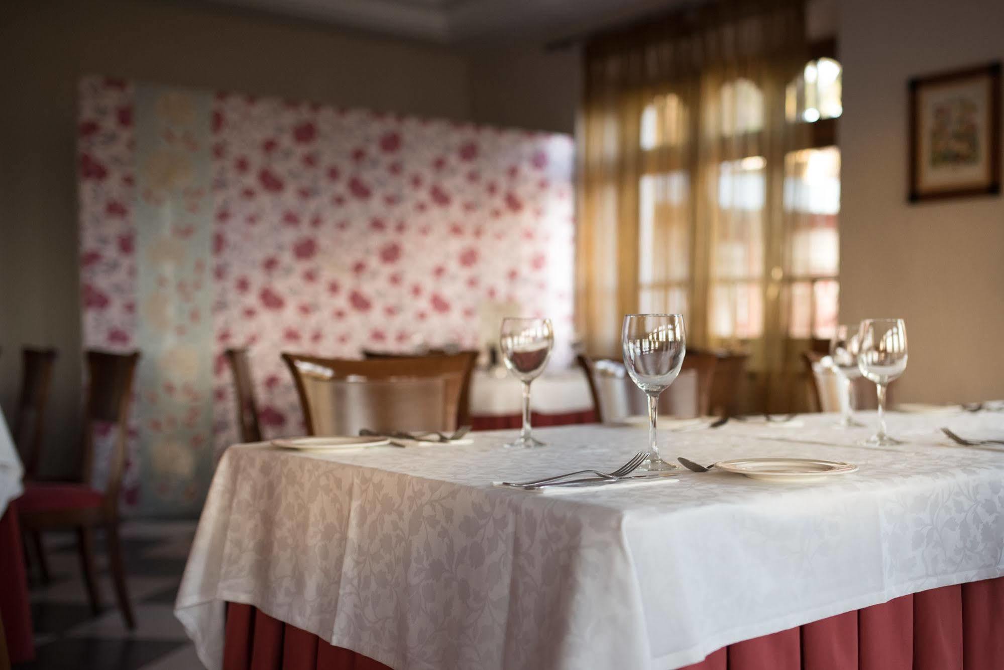 La Sierra Hotel Антекуера Екстериор снимка