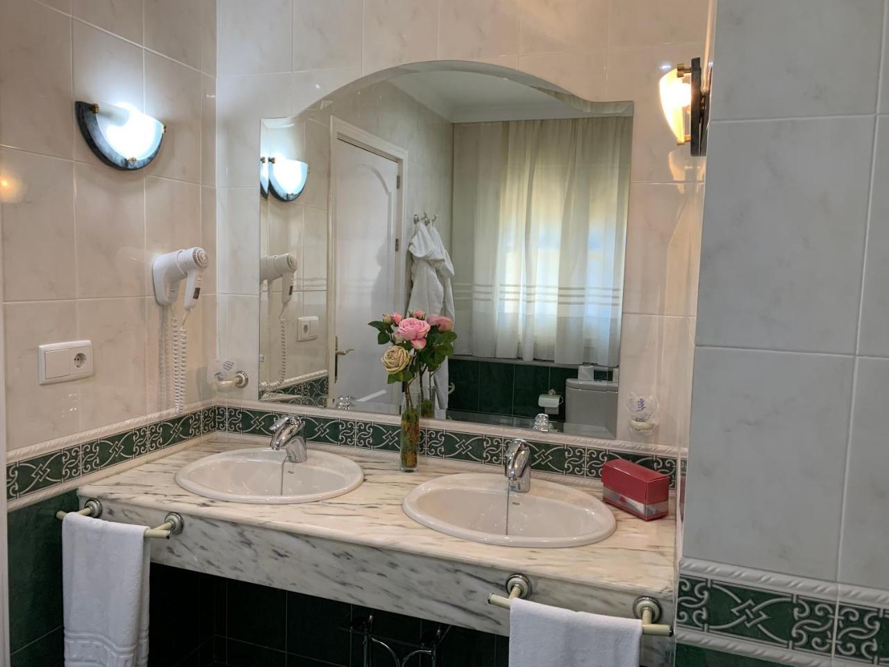 La Sierra Hotel Антекуера Екстериор снимка